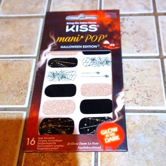 NEW ESSIE Nail Polish - #1758 Two -#1754 1 Kiss Halloween Glow 4 items - Picture 5 of 6